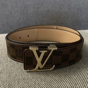 Checkered leather belt